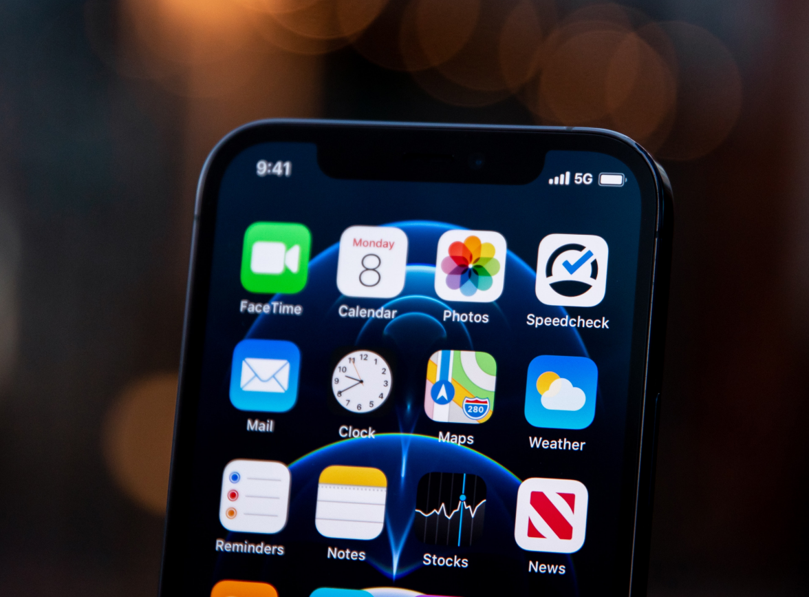 新安苹果手机维修分享为什么 iPhone 12 在冬季会自动关机 